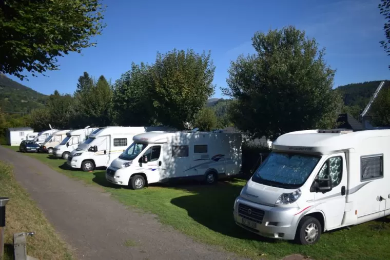 Ouverture du camping le 4 mai aux caravanes, camping car et tentes à la Bourboule , La Bourboule, Camping les Coux